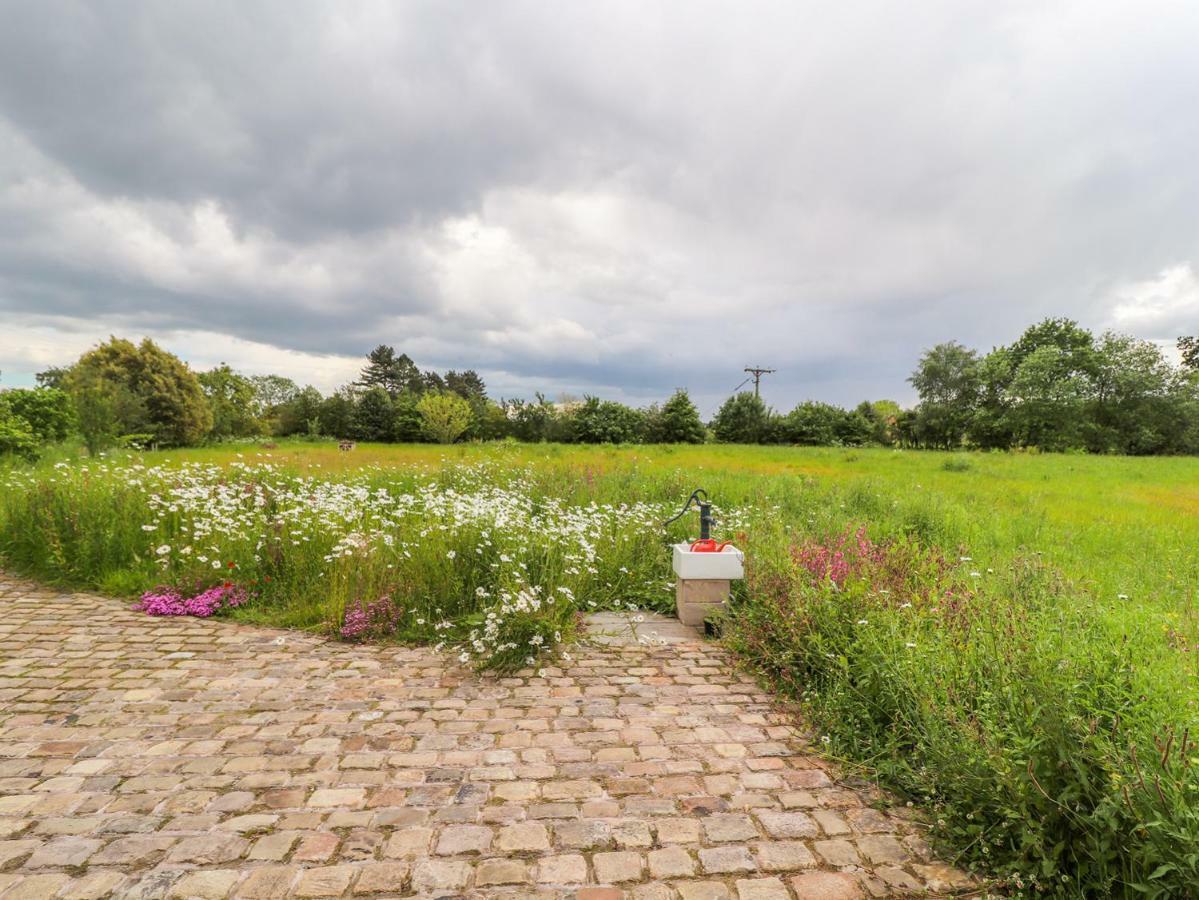 The Stables Villa Frodsham Exterior photo